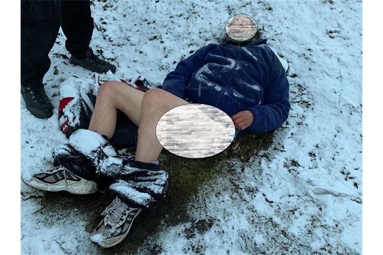 nahý muž ve sněhu_MPP fb nahý muž ve sněhu_MPP fb
