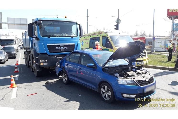 nehoda rokycanska foto HZPSK1