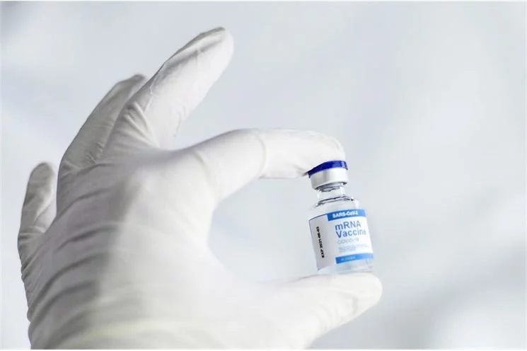 vaccine-6165772_1920(2)