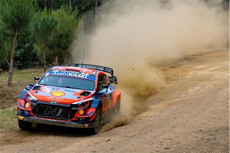 rally-6273937_1920 rally-6273937_1920
