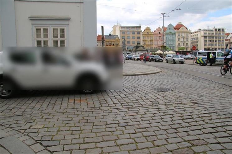Nehoda dodávka s chodkyněmi Nehoda dodávka s chodkyněmi