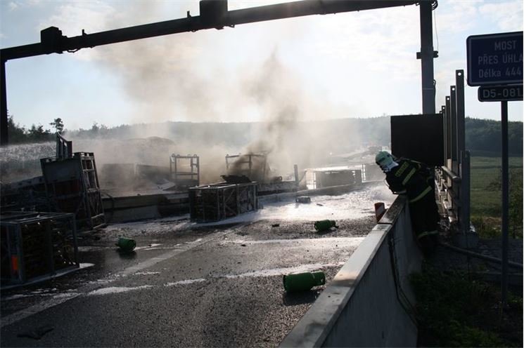 nehoda kamionu u valiku_foto HZSPK (5)