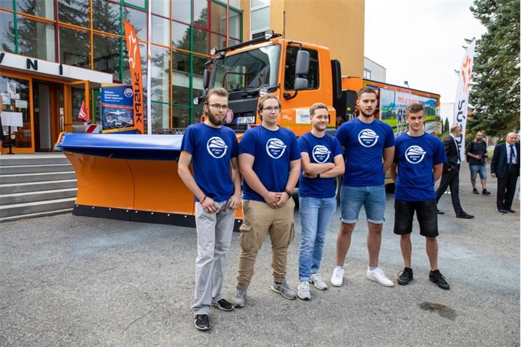 Tým sestavující Tatru