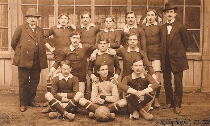 1911