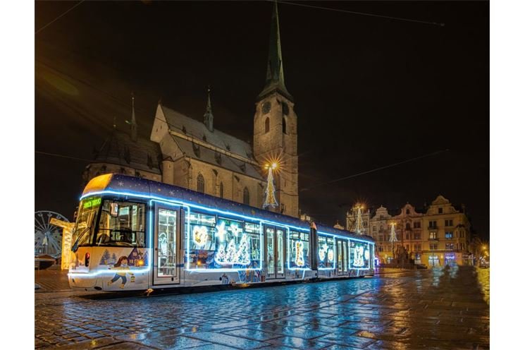 Vánoční tramvaj_foto PMDP_1 Vánoční tramvaj_foto PMDP_1