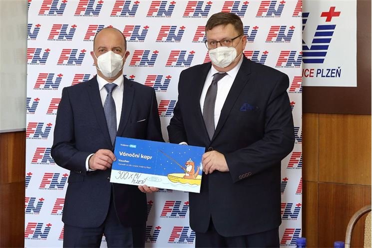 Ředitelé převzali Vocher na kapry_foto Vodárna Ředitelé převzali Vocher na kapry_foto Vodárna