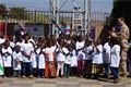 Darovaná trička do Mali_foto FN (3)