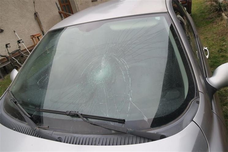 Chodec vstoupil před auto_foto PČR_2 Chodec vstoupil před auto_foto PČR_2