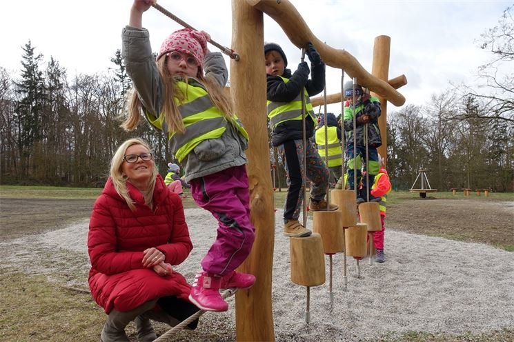 Obnova hřiště ve Špitálském lese_Umo4 (3) Obnova hřiště ve Špitálském lese_Umo4 (3)