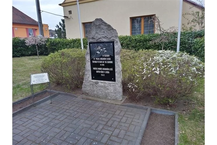 pomnik pomnik
