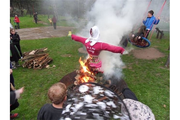 pálení čarodějnic foto QAP