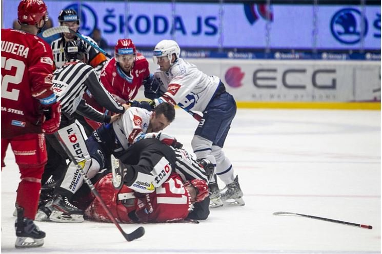 Plzeň_Třinec_271122_HC Škoda