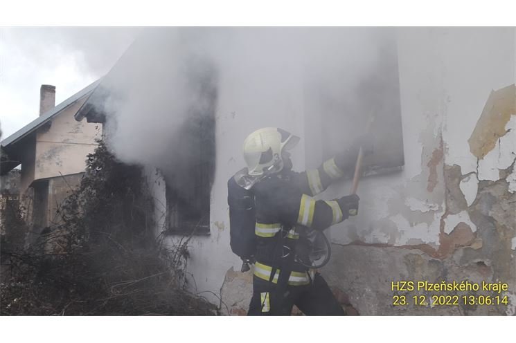 požár u Jateční v Plzni_1222_HZSPK (2)