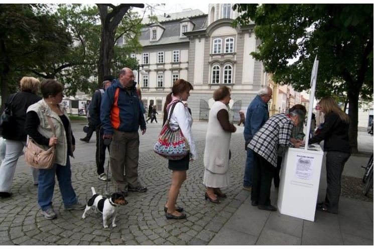 Podpisová akce DK Inwest Podpisová akce DK Inwest
