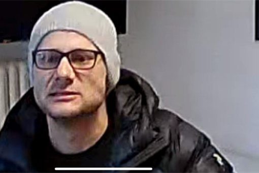 Pachatel_výměnatelefenuzamaketu_PČR1 Pachatel_výměnatelefenuzamaketu_PČR1
