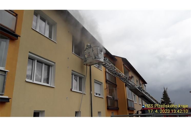 požár Tachov_0423_HZSPK (2)