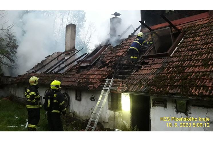 požár usedlosti_jižní Plzeňsko_0523_HZSPK (9)
