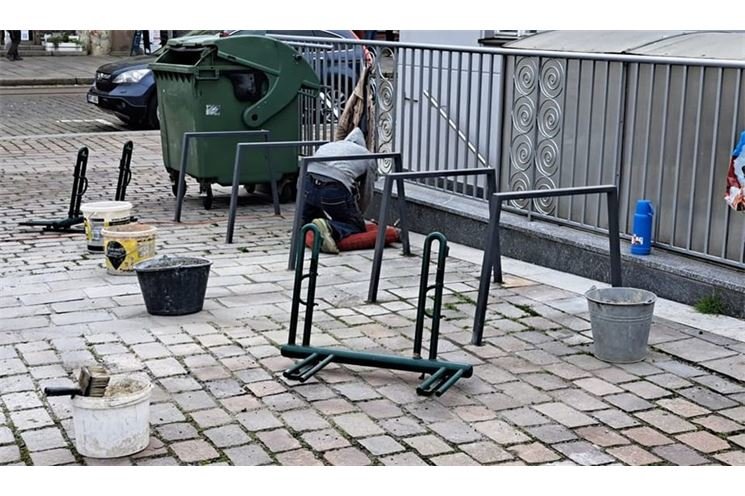 instalace cyklostojanů_Plzeň_Aleš Tolar instalace cyklostojanů_Plzeň_Aleš Tolar