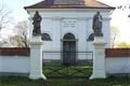 Socha sv. Pavla a sv. Jana v areálu kostela Narození Panny Marie, Plzeň - Křimice