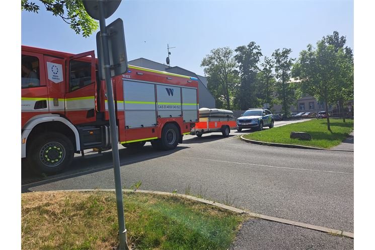 hasiči a policisté_FB Hasiči města DObřany