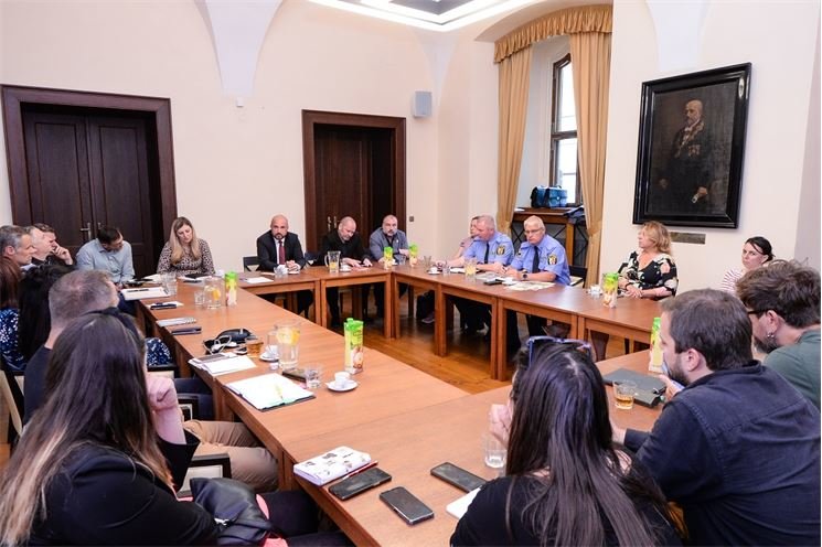 setkání na radnici_lidé bez domova_0623_MMP setkání na radnici_lidé bez domova_0623_MMP