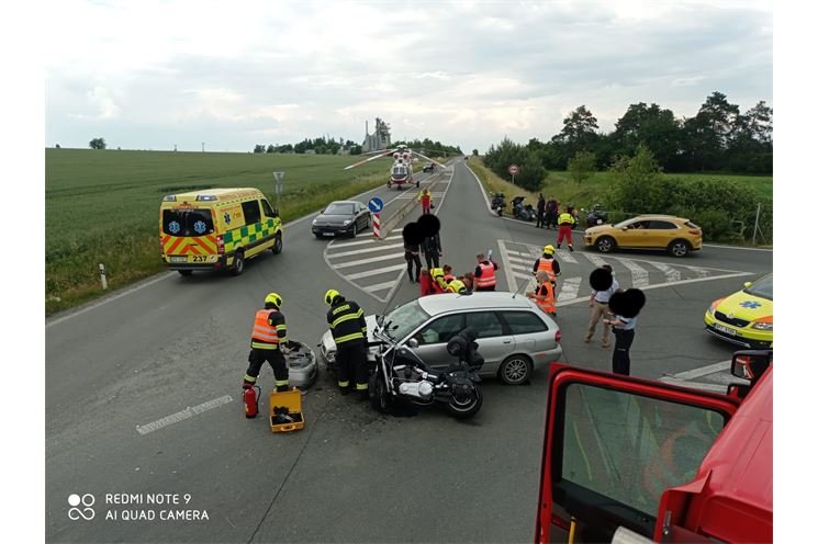 Nehoda vrtulník_Vysoká u Dobřan_Hasiči DObřany1