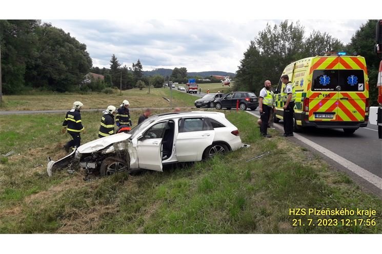 Běšiny nehoda_0723_HZSPK (2)