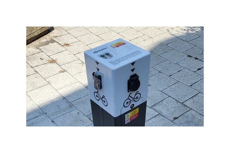 dobíjecí stanice elektrokola_0823_město Přeštice dobíjecí stanice elektrokola_0823_město Přeštice