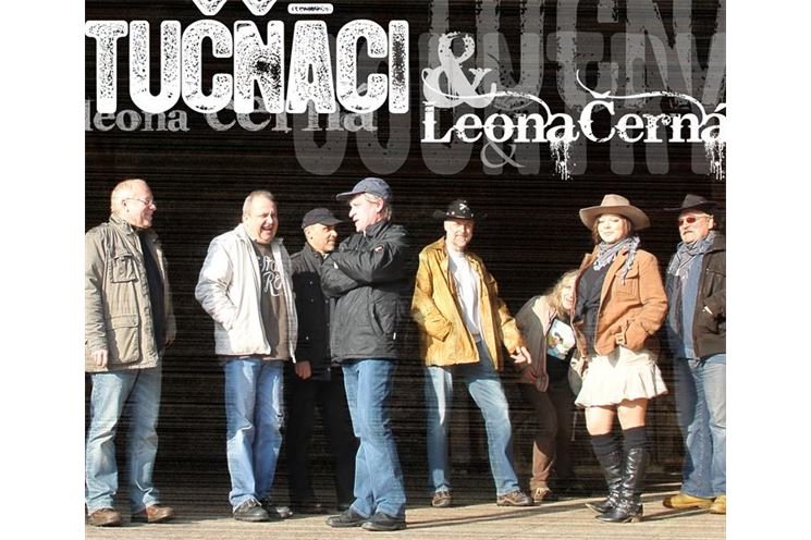Tučňáci a Leona Černá Tučňáci a Leona Černá