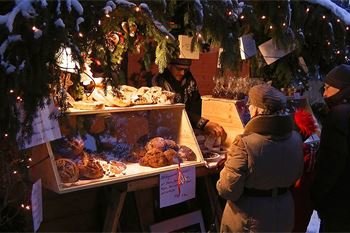 Regen_Waldweihnacht Schweinhütt Stand