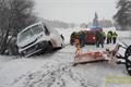 havarovaný autobus_sníh_281123_HZSPK