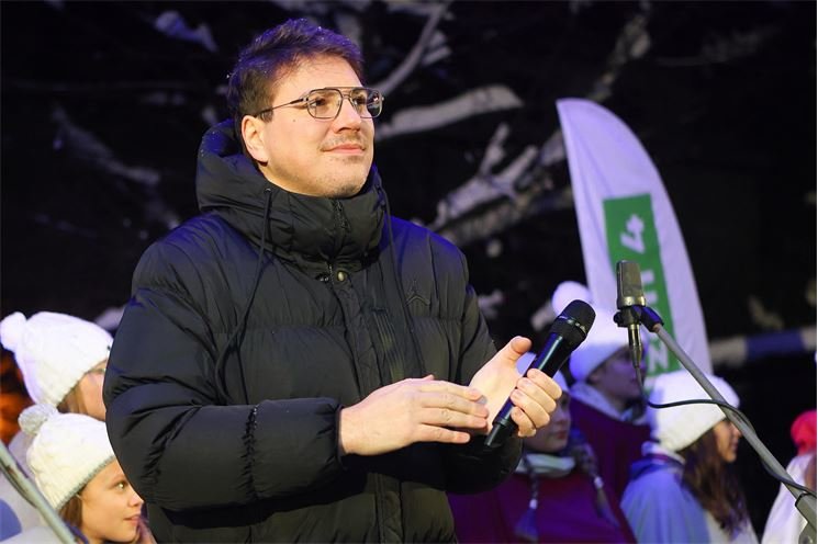 Vánoční přání Tomáš Soukup_23_MO4 (1) Vánoční přání Tomáš Soukup_23_MO4 (1)