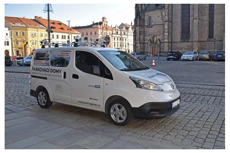 vozidlo kontrola parkování Plzeň_0124_MMP vozidlo kontrola parkování Plzeň_0124_MMP