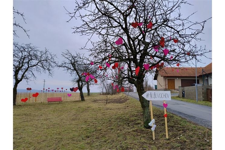 Vochov valentýnská výzdoba_0224_FB Sdružení občanů Vochova (5)