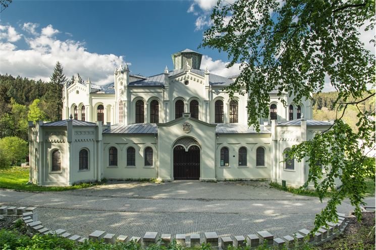 1. Jízdárna - Tachov