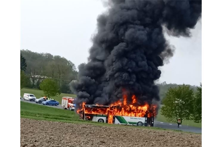 požár autobusu Chocenice_0424_čtenář QAPu (2)