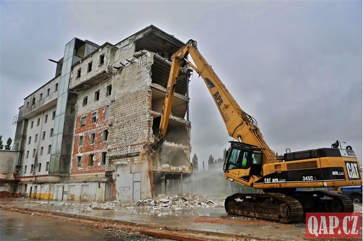 Demolice skleněné peklo _Plzeň foto QAP (26)