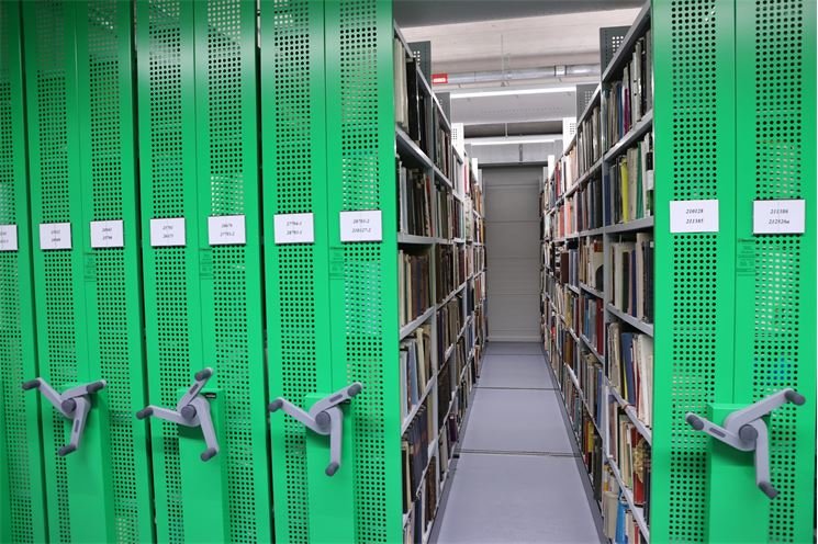 Studijní a vědecká knihovna PK nový depozitář_0724_PK (2)
