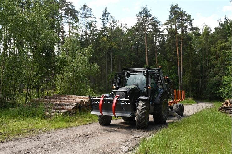 nový traktor SVSMP_0624_MMP (5)