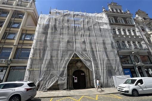 Biskupství plzeňské_oprava lešení na náměstí