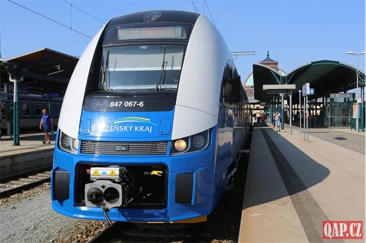 Plzeňský kraj uvedl do provozu nové vlaky RegioFox_foto QAP (12) Plzeňský kraj uvedl do provozu nové vlaky RegioFox_foto QAP (12)