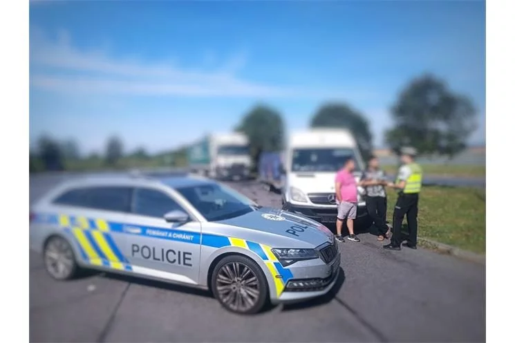kontrola přetíženosti vozidel_0824_PČR (1)