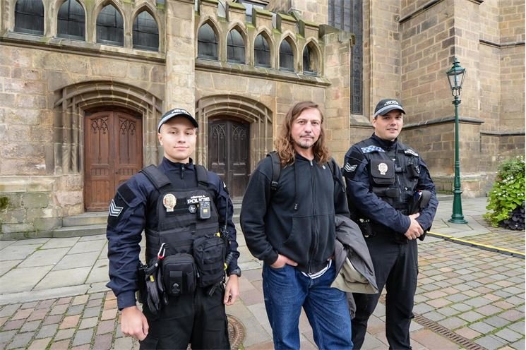 asistent prevence Městské policie Plzeň pro bezdomovce_1024_MMP