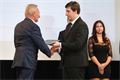 Stipendia hejtmana předal náměstek pro školství Vladimír Kroc