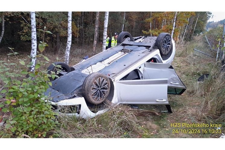 Dopravní nehoda na dálnici_1024_HZSPK (1)