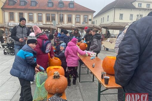 Svatomartinské trhy_Horažďovice_1124_QAP (4) Svatomartinské trhy_Horažďovice_1124_QAP (4)