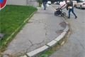 zničené chodníky na Lochotíně_1124_MMP (5)