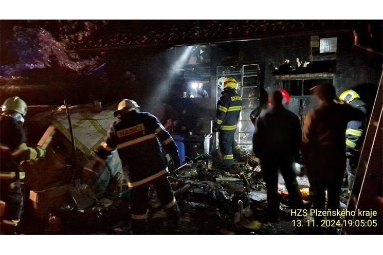 požár kůlna Březina_1124_HZSPK (1)