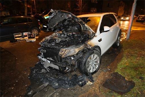 požár auta Slovany_1224_HZSPK (2)