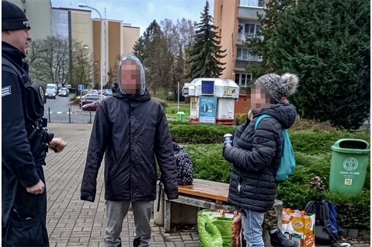 Hlídka zadržela dva hledané_1224_MPP (1)